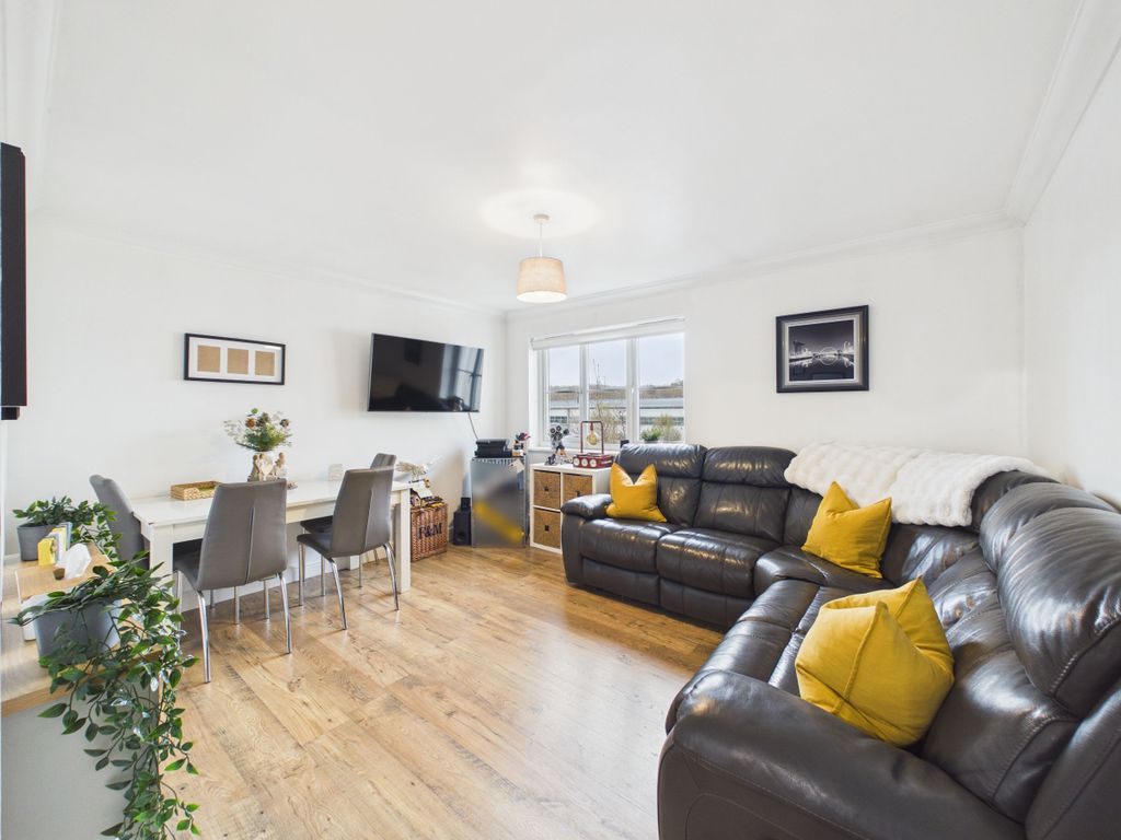 Additional image 2 of 3 bed flat for saleWest Wellhall Wynd, Hamilton ML3