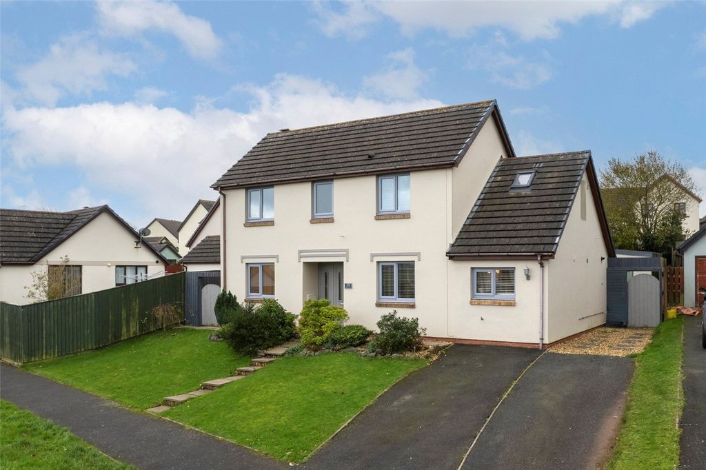 Additional image 2 of 3 bed detached house for saleWood Lane, Neyland, Milford Haven, Pembrokeshire SA73