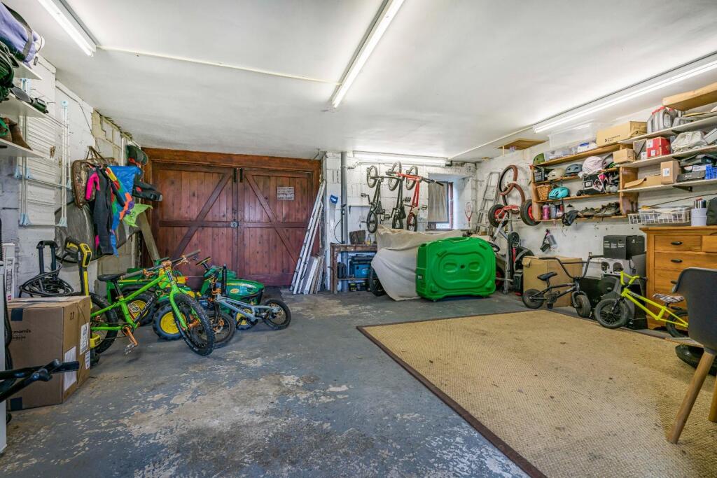 Additional image 33 of Horseshoe Barn, Calton, Skipton. Yorkshire Dales