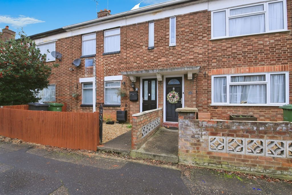2 bed terraced house for saleWillesden Avenue, Peterborough PE4