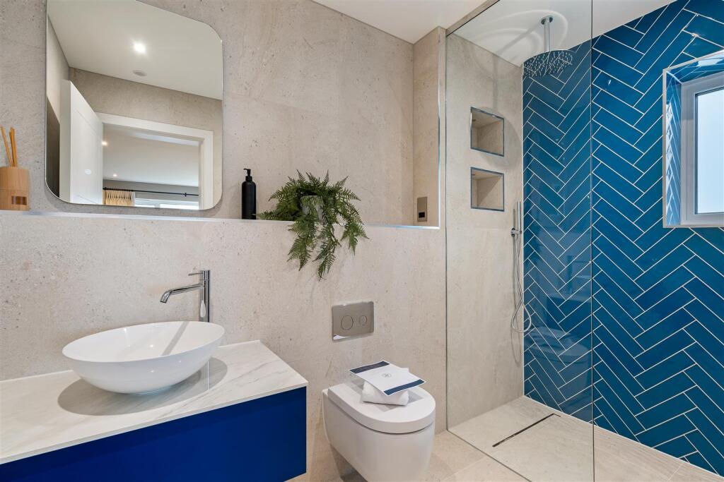 Additional image 32 of Sandbanks Road, Lilliput
