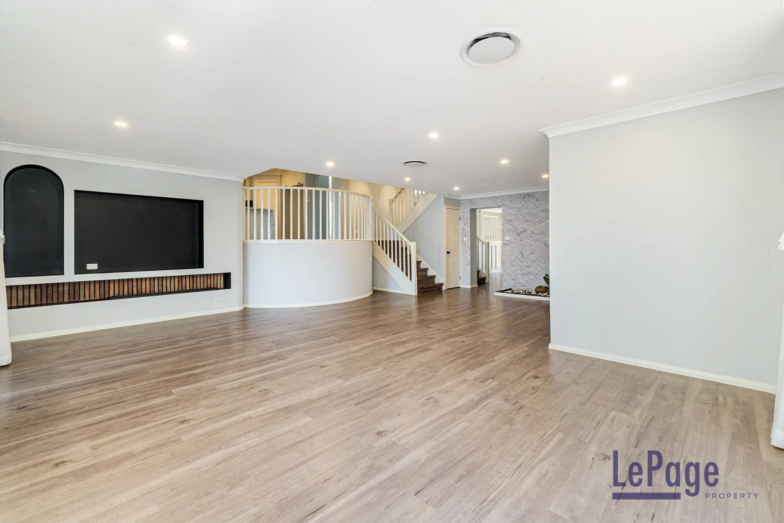 34 Scribblygum Crt, Rouse Hill NSW 2155 photo 3