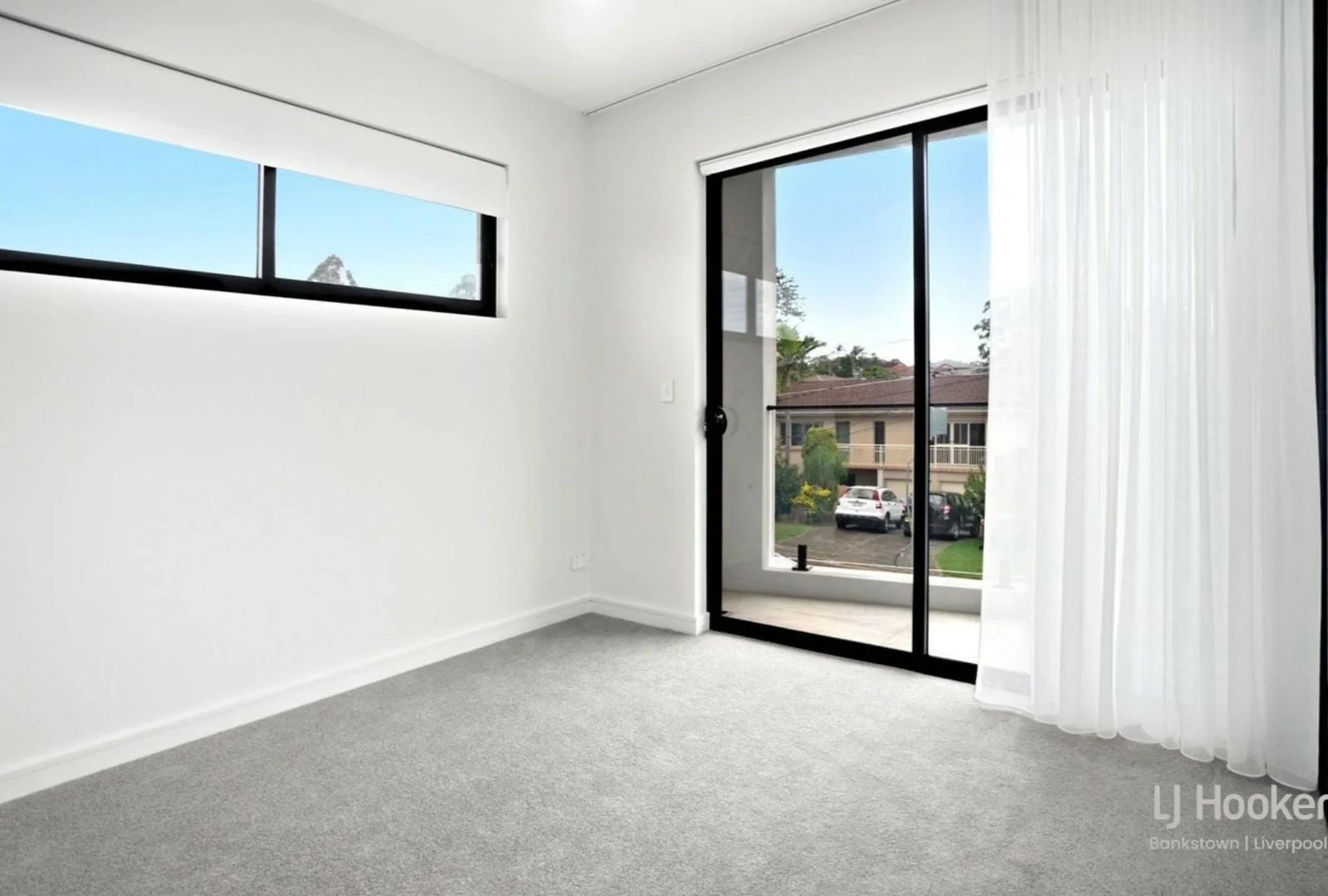 11A Harden Crescent, Georges Hall NSW 2198 photo 5