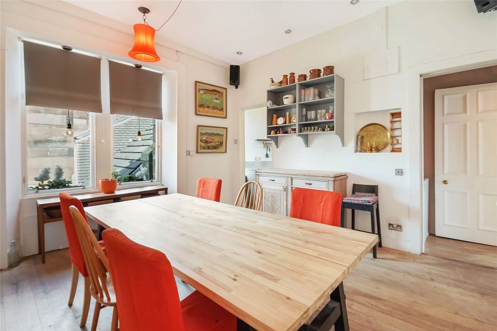 Additional image 5 of 4 bed flat for saleHighburgh Road, Dowanhill, Glasgow G12