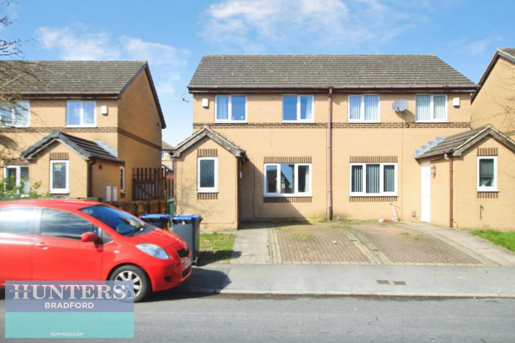 Heath Hall Avenue, Bradford, BD4