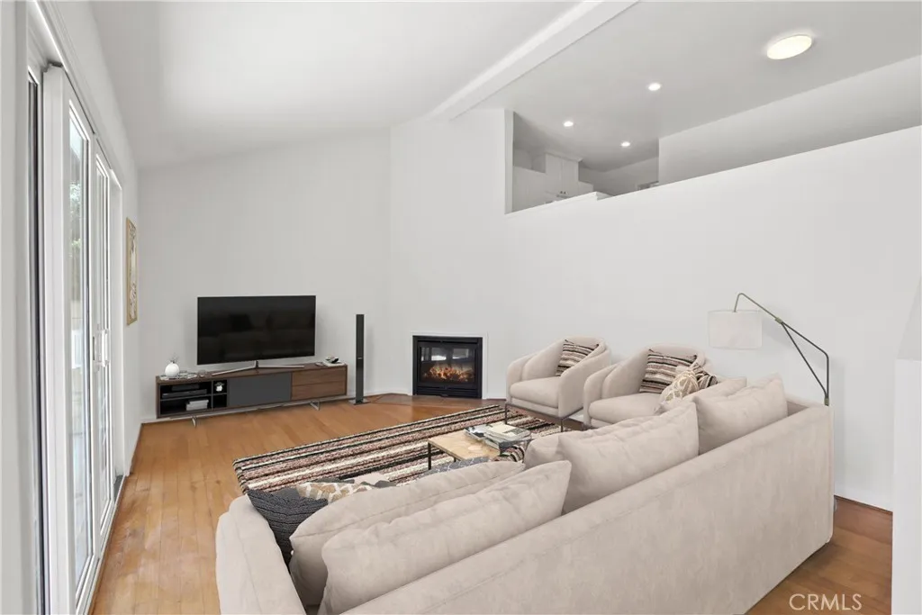 Additional image 49 of 734 Ohio Avenue Unit B, Long Beach, CA 90804