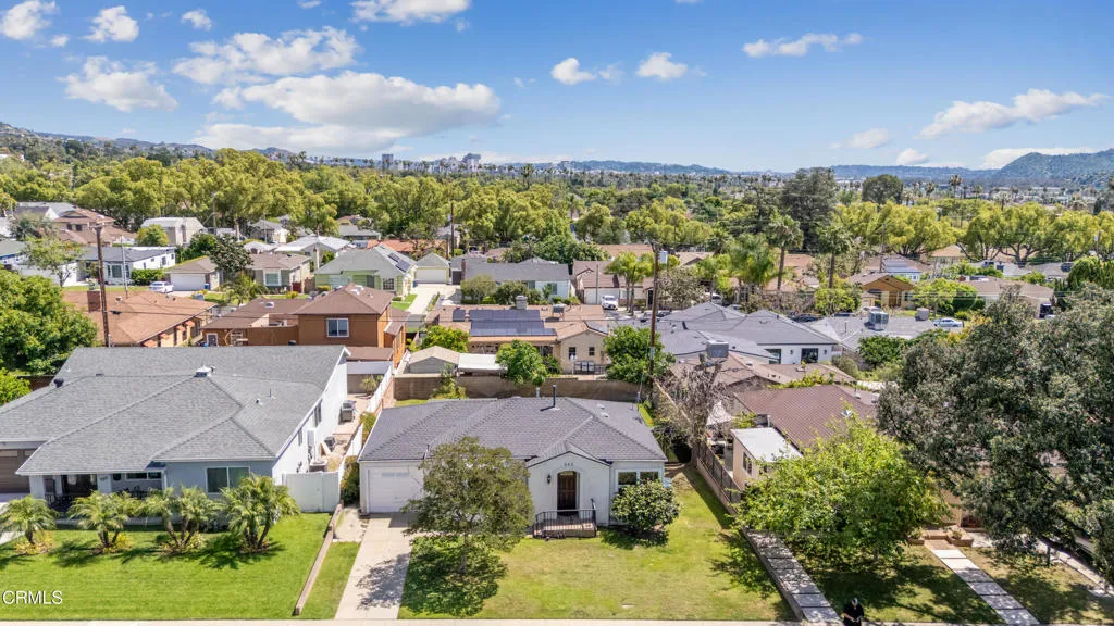 640 E Elmwood Avenue, Burbank, CA 91501
