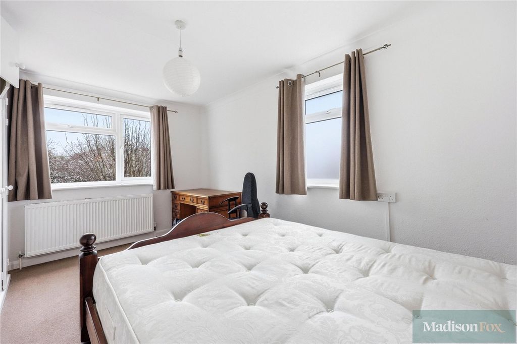 Additional image 16 of 7 bed semi-detached house for saleHigh Road, Loughton, Essex IG10