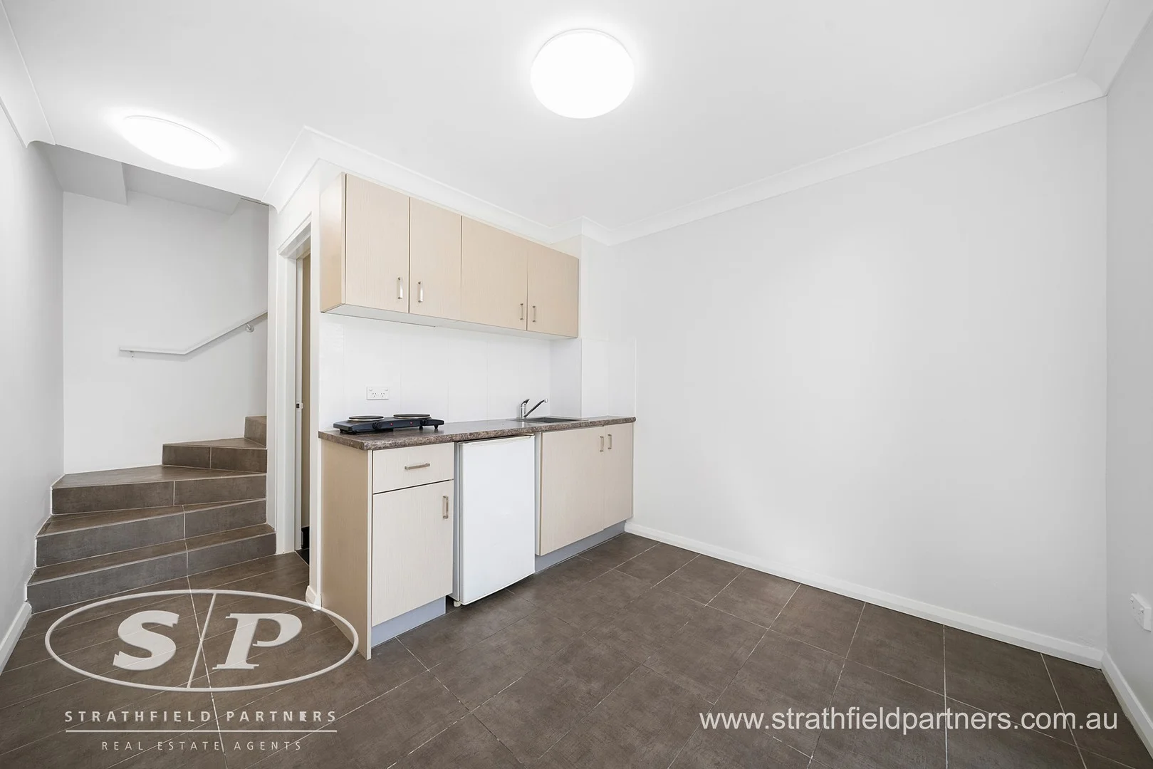 2/20a Centenary Road, Merrylands NSW 2160