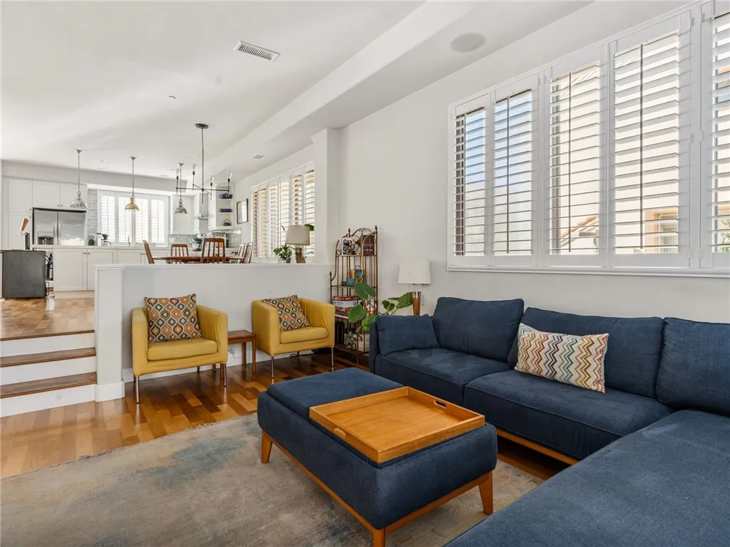 Additional image 4 of 305 Kansas Street Unit D, El Segundo, CA 90245
