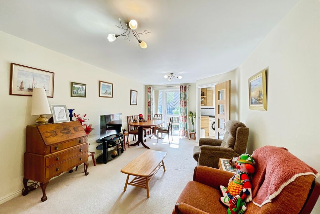 Additional image 5 of 2 bed flat for saleLys Lander, Tregolls Road, Truro, Cornwall TR1