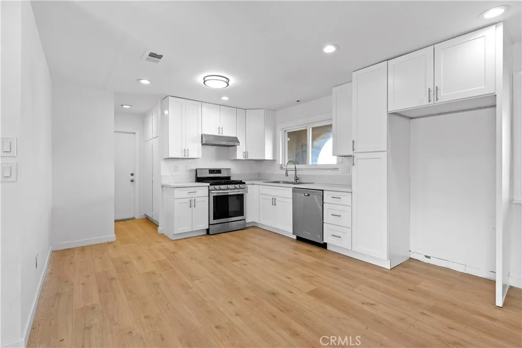 Additional image 93 of 9473 Juniper St, Apple Valley, CA 92308