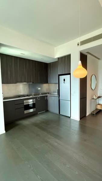 91 Prince Charles Crescent photo 2