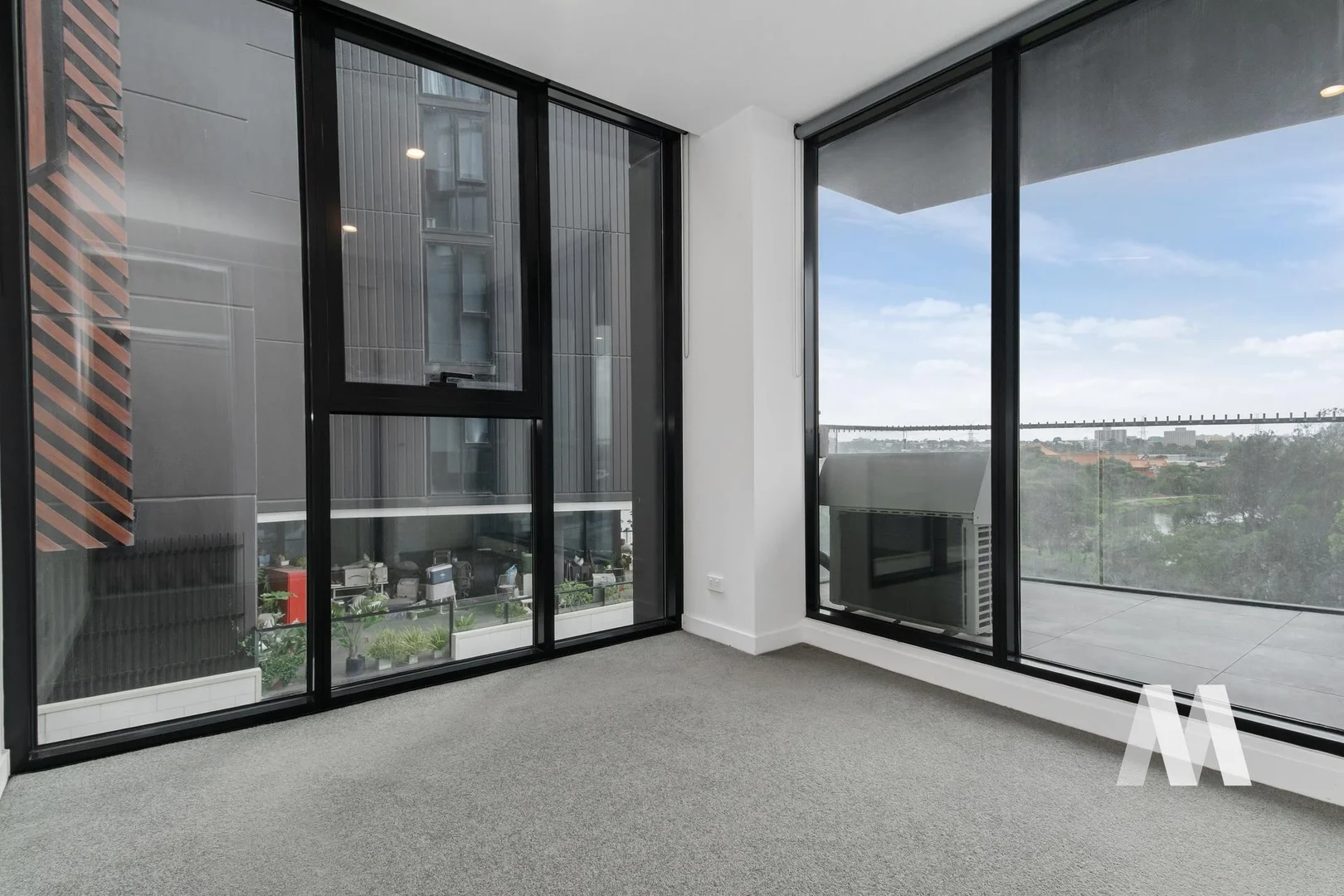 306/4 Joseph Road, Footscray VIC 3011 photo 4