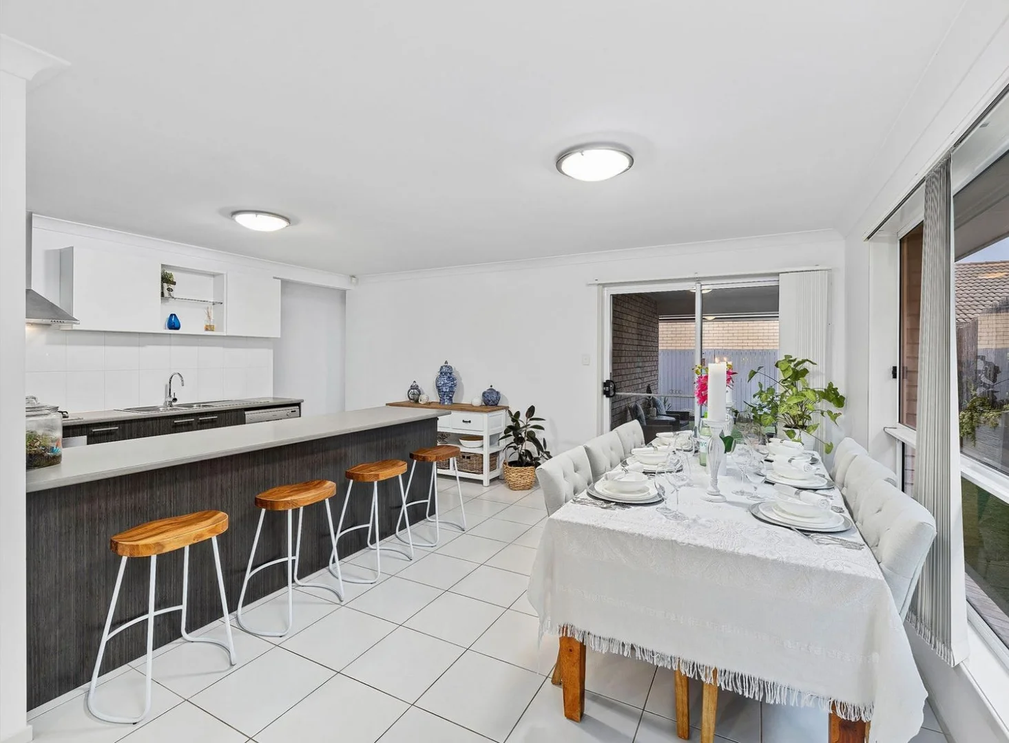 77 Valentine Circuit, Augustine Heights QLD 4300 photo 2