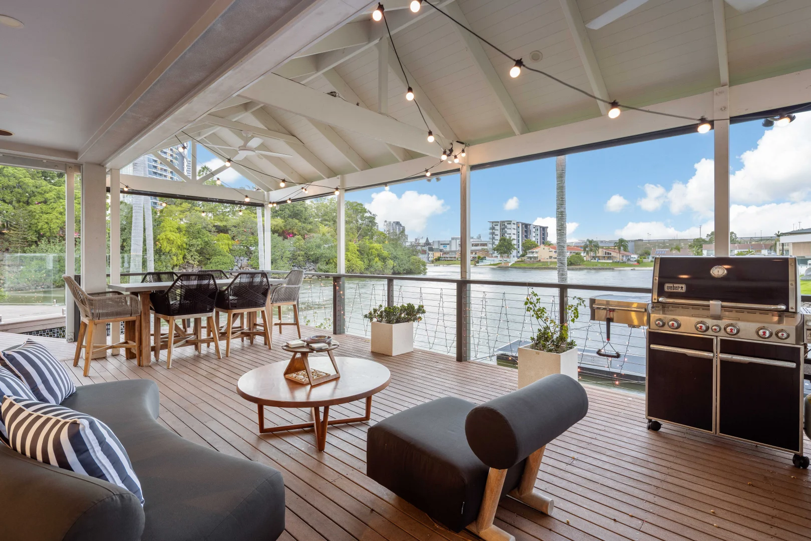 Additional image 3 of 2 Merrimac Boulevard, Broadbeach Waters QLD 4218