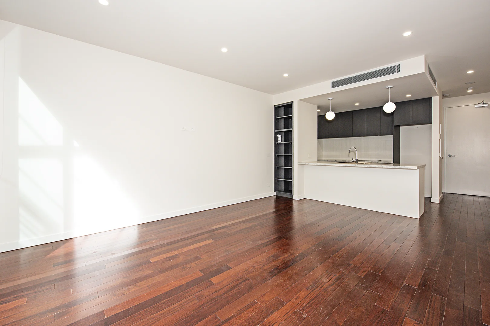 2/5 Ruddock Close, Prahran VIC 3181 photo 4