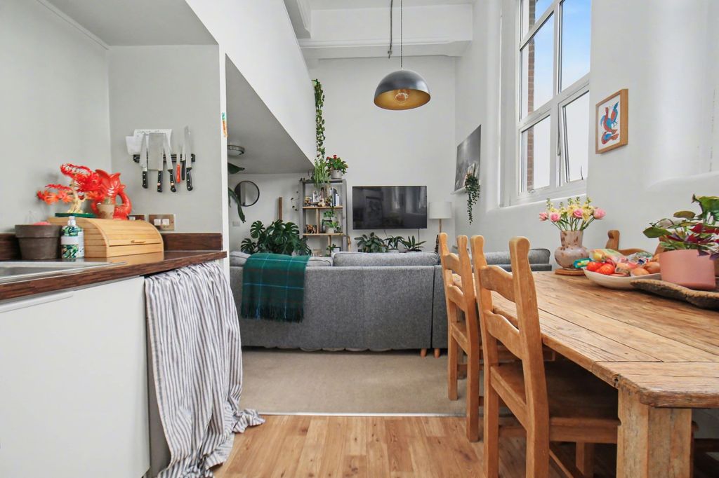 1 bed flat for saleAndersons Road, Southampton SO14 photo 3
