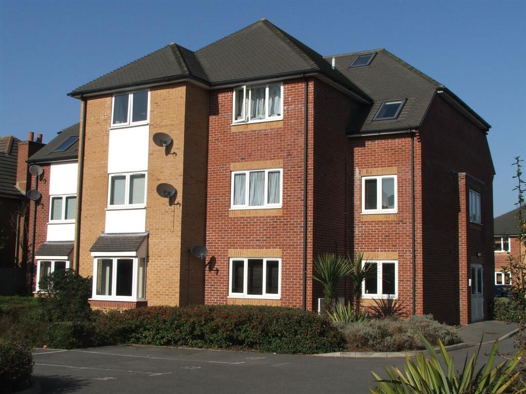 Flat 12 Princess Mews, 79-81 Princess Road, Branksome