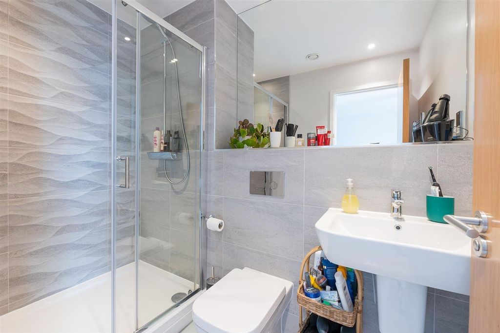 Additional image 13 of 3 bed flat for saleRope Walk, Hope Quay Rope Walk BS1
