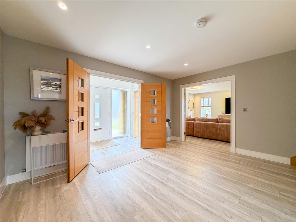 Additional image 12 of 5 bed property for saleWishaw Low Road, Cleland, Motherwell ML1