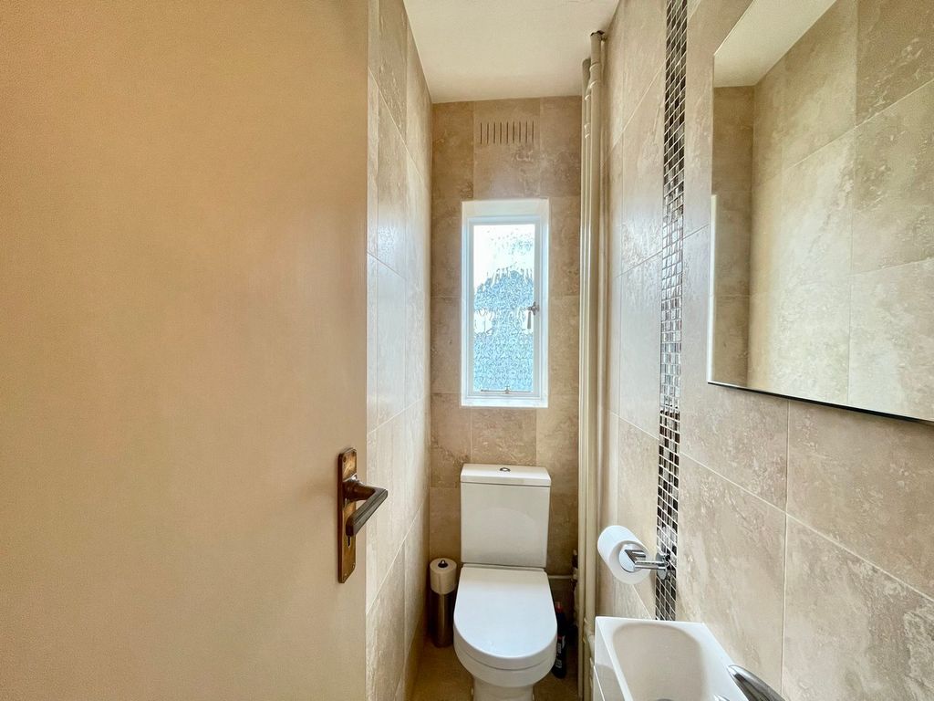 Additional image 7 of 2 bed flat for saleGervis Road, East Cliff, Bournemouth BH1