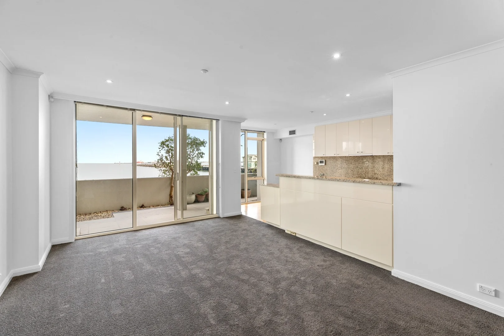Additional image 4 of t07/127 Beach Street, Port Melbourne VIC 3207