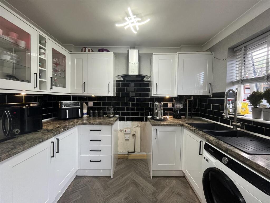 Additional image 3 of Sanderson Avenue, Bradford
