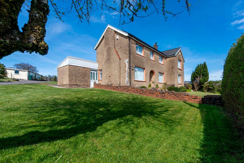 Additional image 3 of 5 bed detached house for salePenrhiwceiber Farm, Llanwonno Road, Mountain Ash CF45