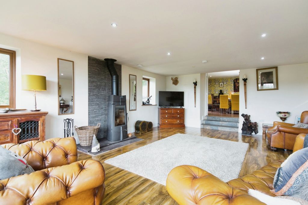 Additional image 18 of 6 bed detached house for saleDinorwic, Caernarfon, Gwynedd LL55
