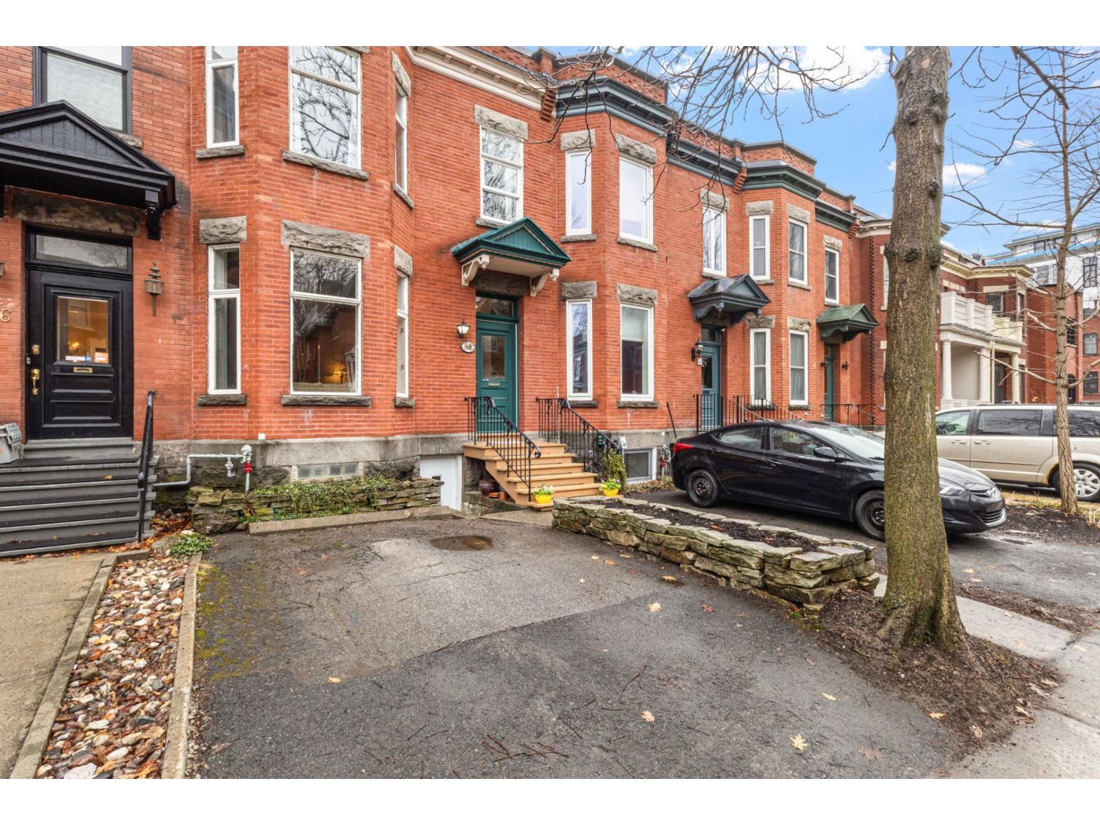 48 Av. Windsor