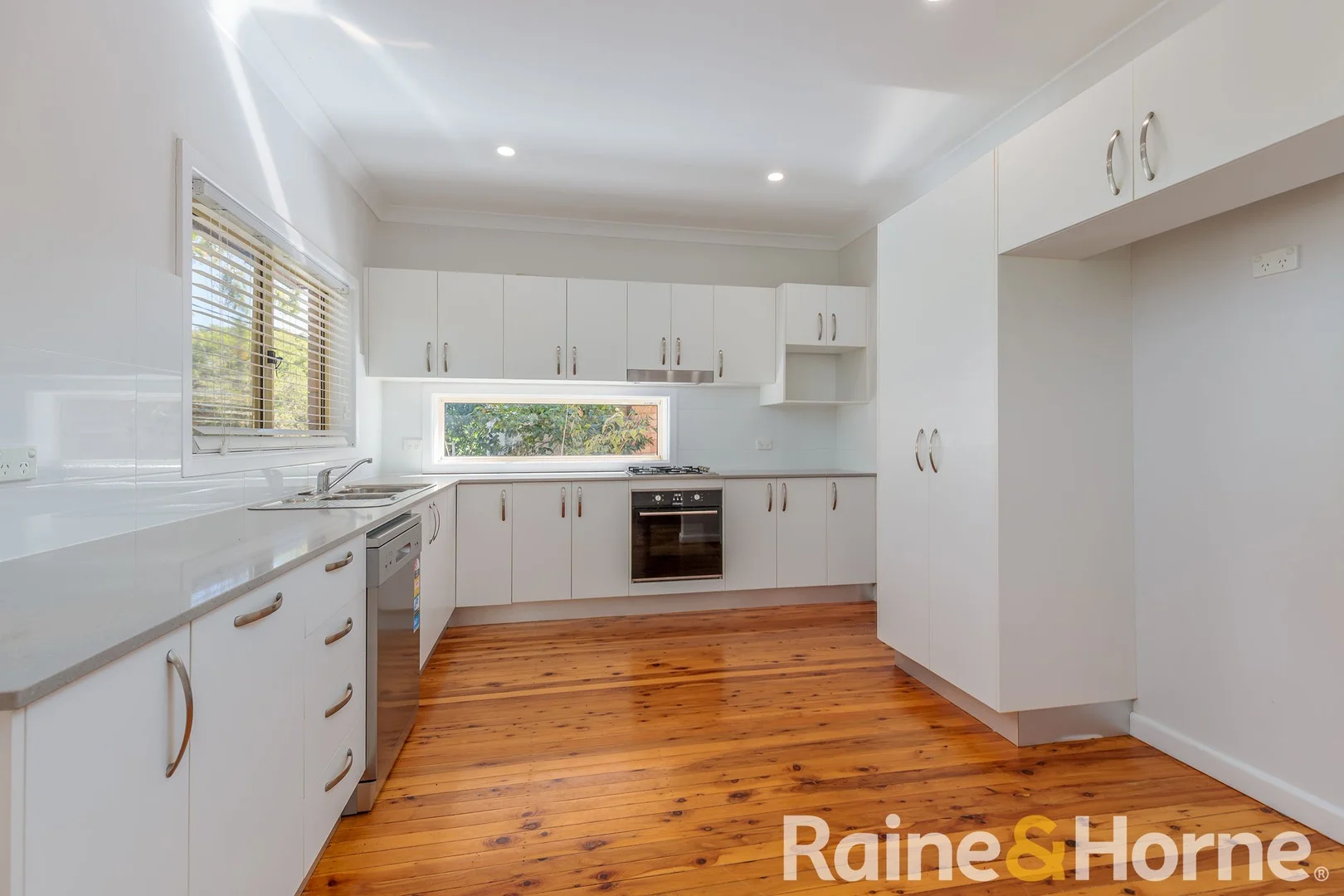 12 Lovett Avenue, Dubbo NSW 2830