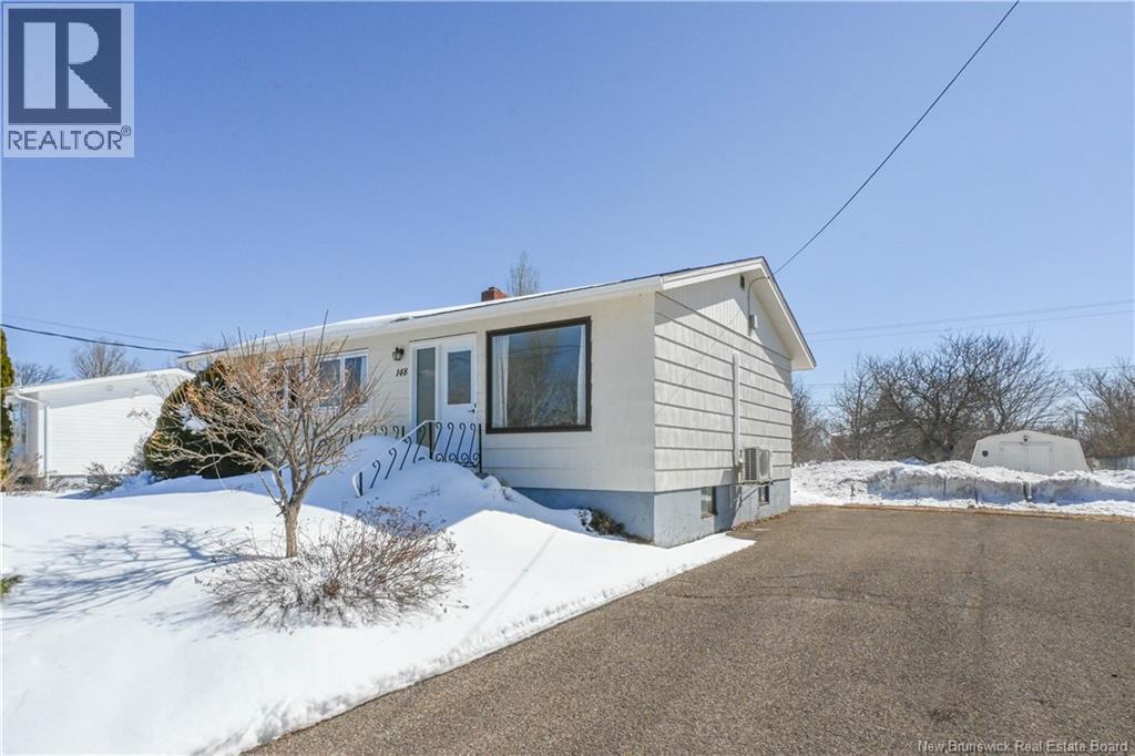 148 des Pins Street