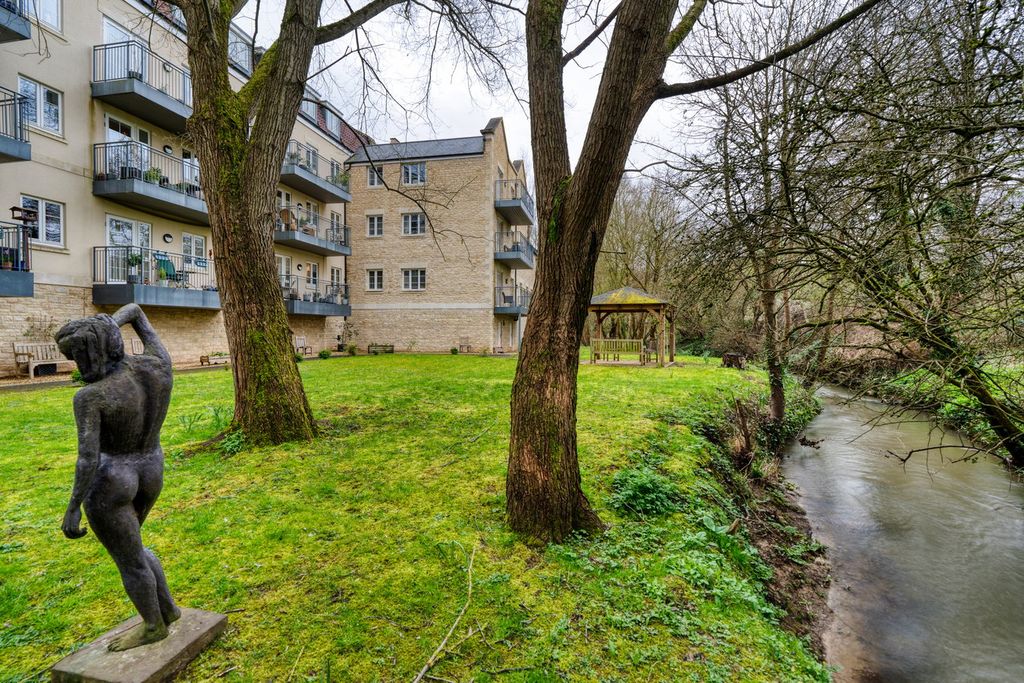 Additional image 12 of 1 bed flat for saleGloucester Road, Bath BA1