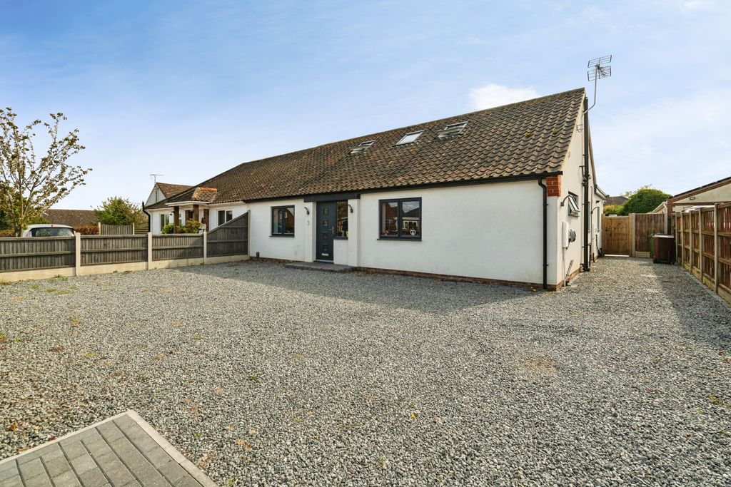 Additional image 2 of 3 bed bungalow for saleGrove Avenue, Norwich NR5