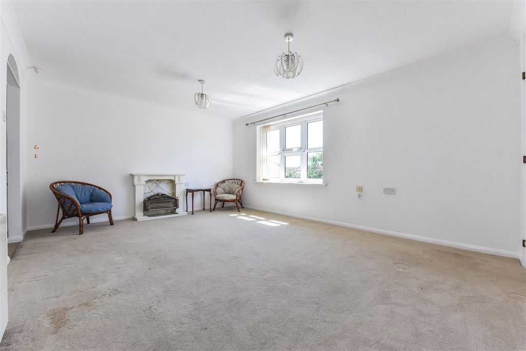 Additional image 4 of 2 bed flat for saleWindmill Court, East Wittering, Chichester PO20