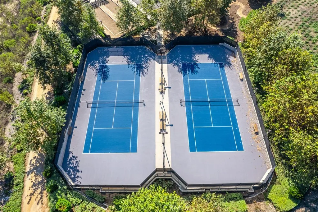 91 Pelican Ln, Irvine, CA 92618