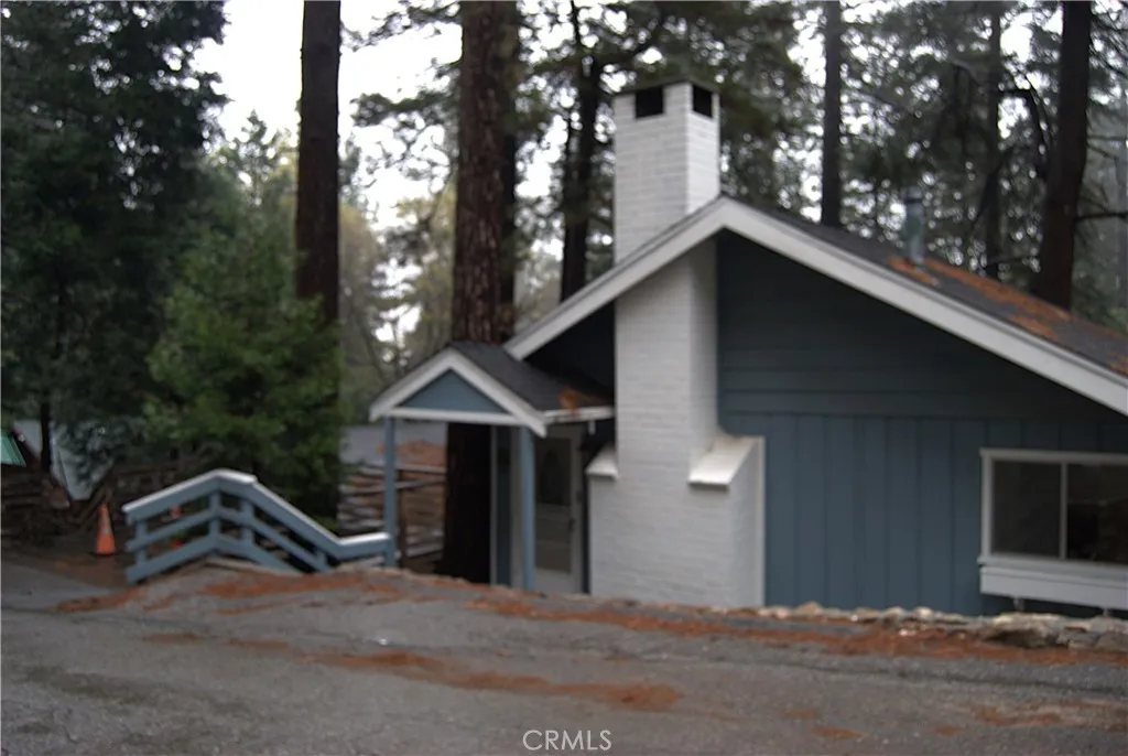 Additional image 3 of 807 Sierra Vista Dr, Twin Peaks, CA 92391
