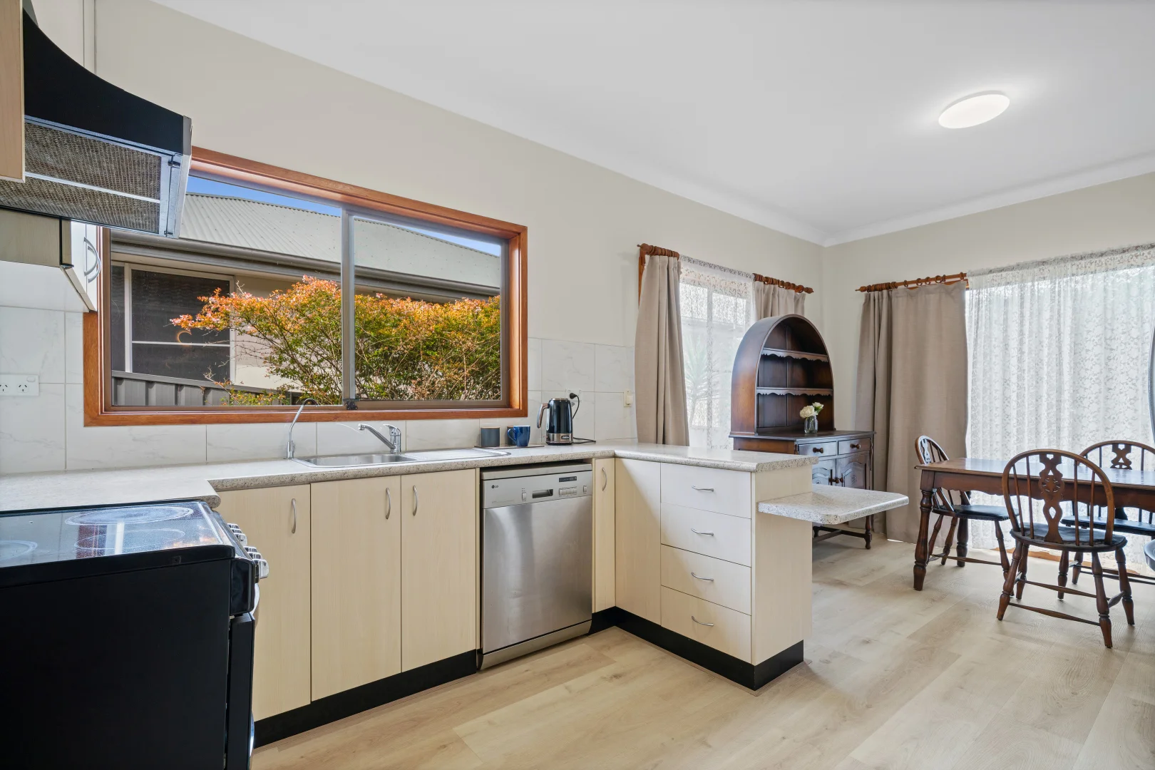 Additional image 3 of 15 Poplars Avenue, Bateau Bay NSW 2261