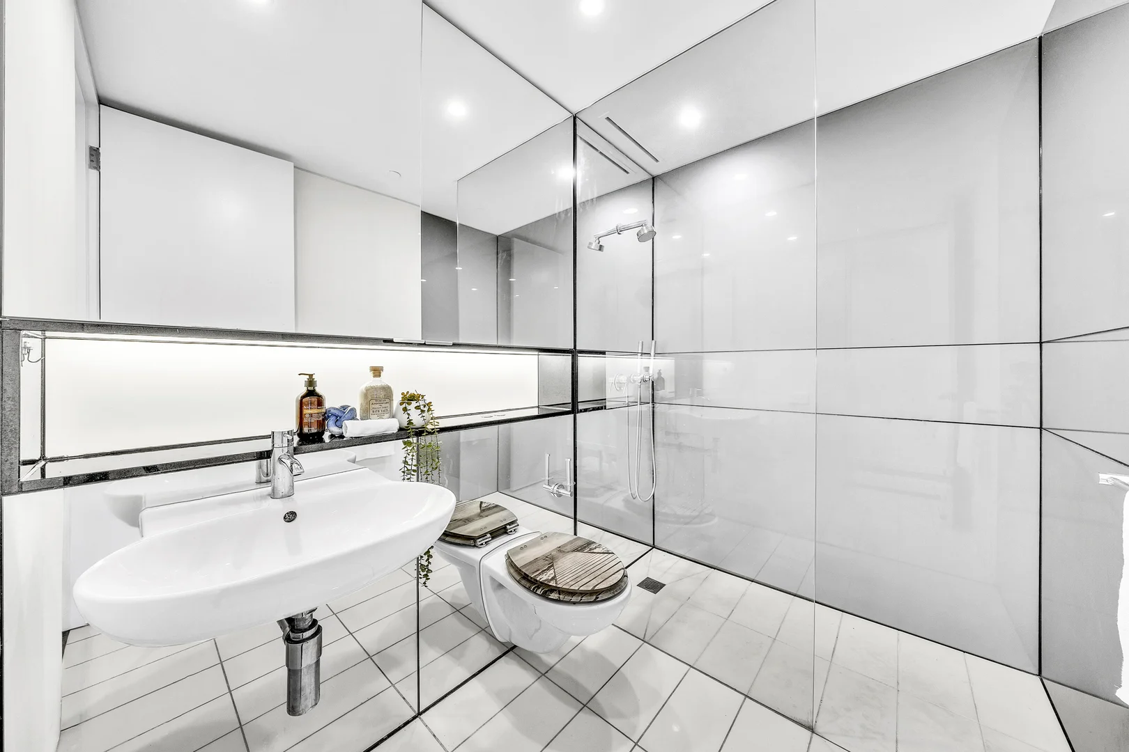 Additional image 28 of 2502/101 Bathurst Street, Sydney NSW 2000