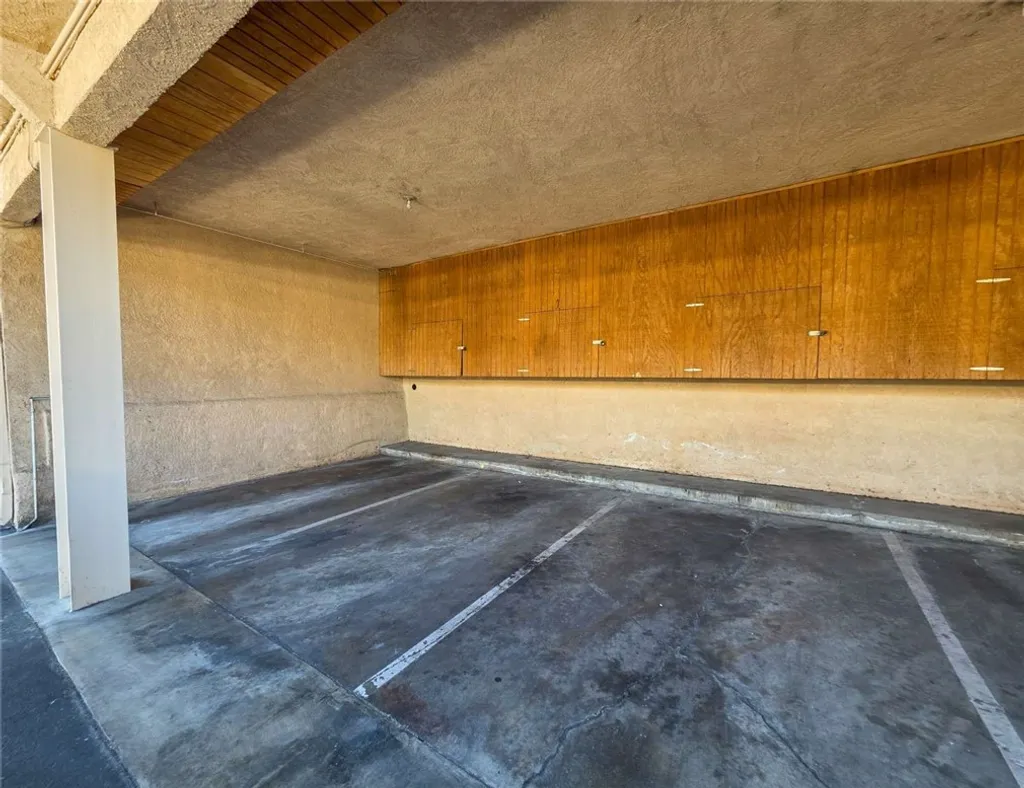 Additional image 13 of 5429 Newcastle Avenue Unit 211, Encino, CA 91316