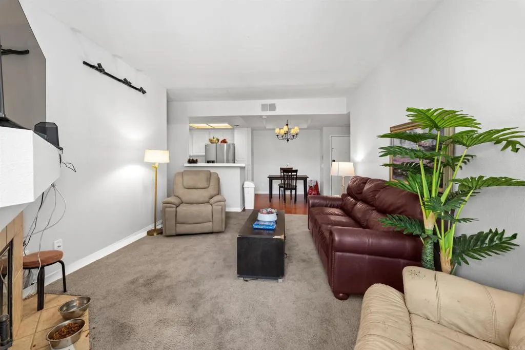 Additional image 33 of 2050 camino de la reina Unit 203, San Diego, CA 92108