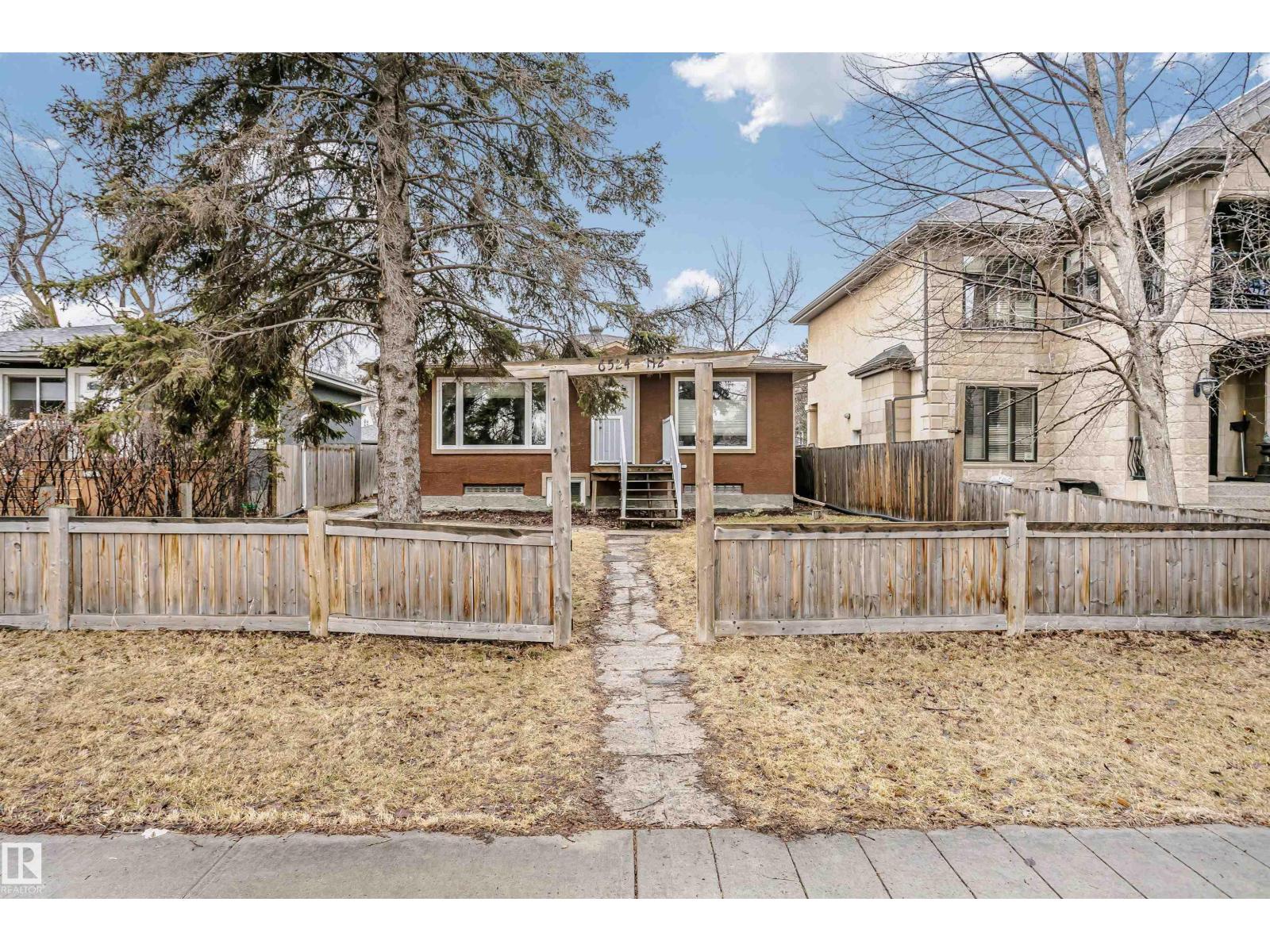6524 112 ST NW