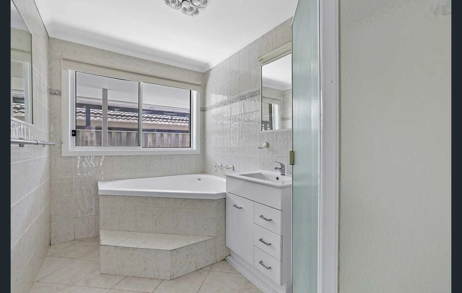 3 Florence Avenue, Moe VIC 3825 photo 4
