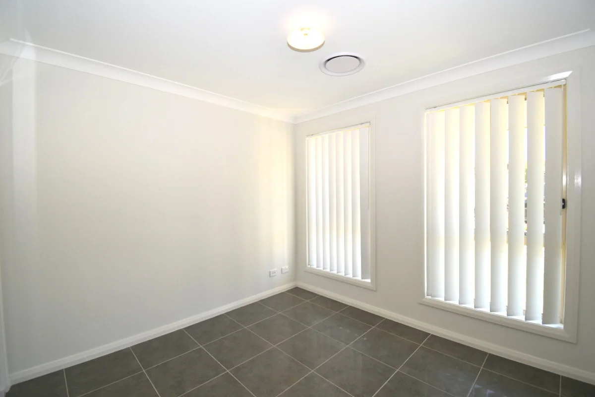 17 Hurst Street, Spring Farm NSW 2570 photo 2
