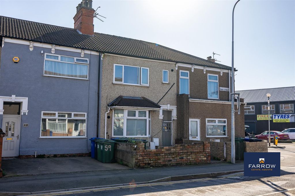 4 bed terraced house for salePark Street, Cleethorpes DN35