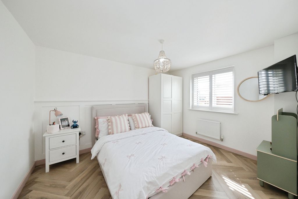 Additional image 7 of 4 bed semi-detached house for salePennington Way, Nottingham NG15