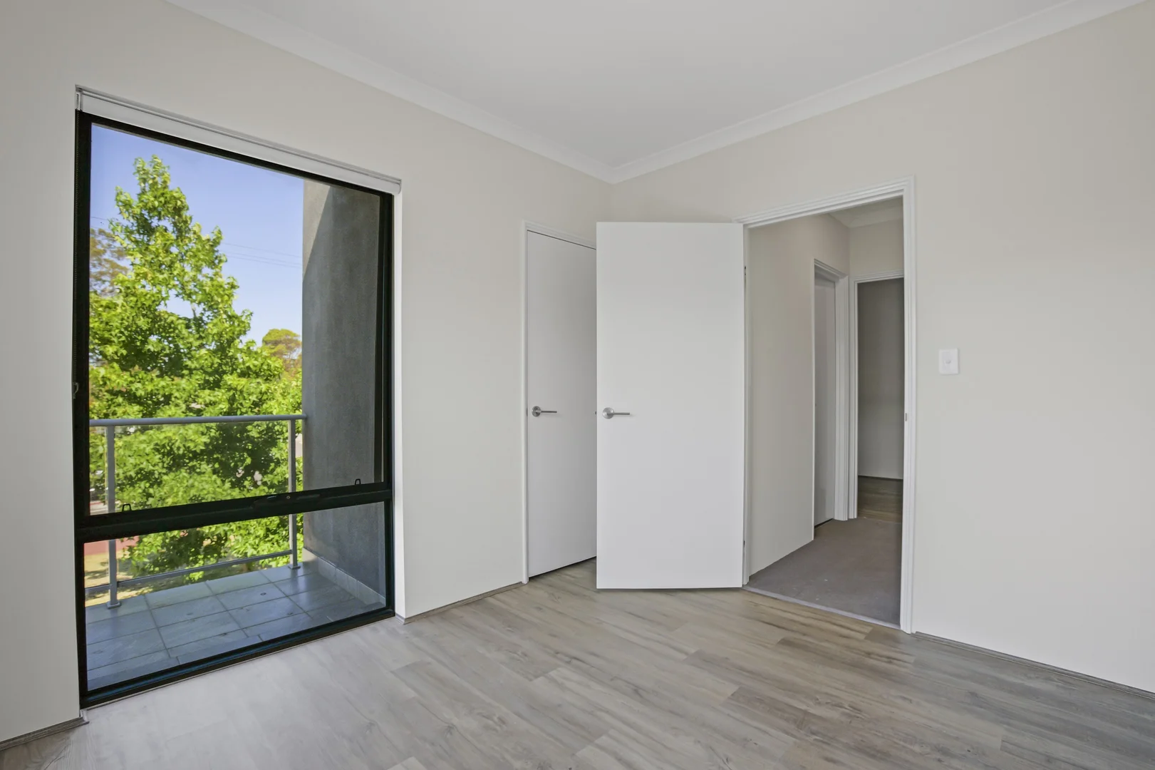 Additional image 11 of 1/13 Coolbellup Avenue, Coolbellup WA 6163