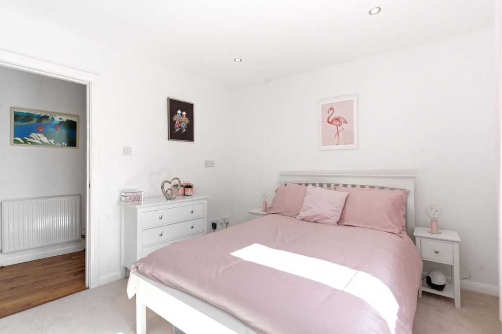 Additional image 16 of 2 bed flat for saleKaims Terrace, Livingston EH54