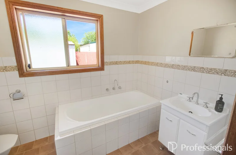 Additional image 12 of 14 Eaton Street, Ashmont NSW 2650